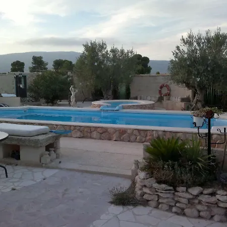 Casa Rural Full House * Pinoso